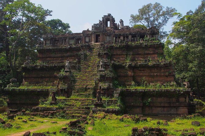1-Day Angkor Wat Sunrise & All Interesting Temples Private Tour - Baphuon and Phimeanakas reveal an older royal center