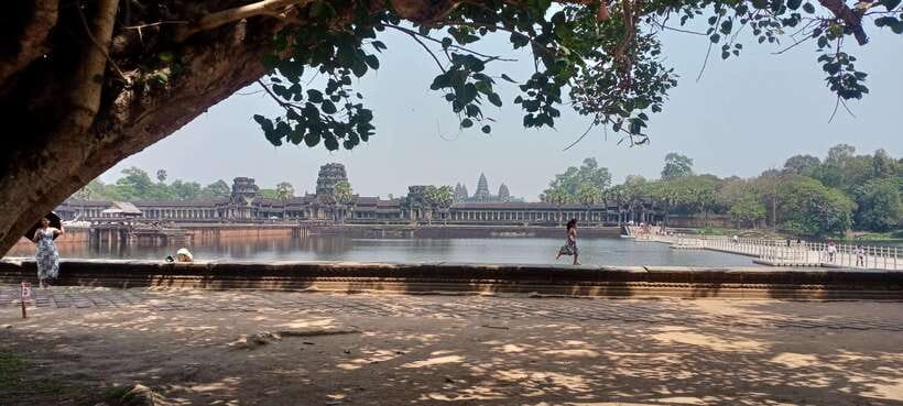 1-Day private Angkor Temple Tour from Siem Reap - Water, heat, walking, and lunch