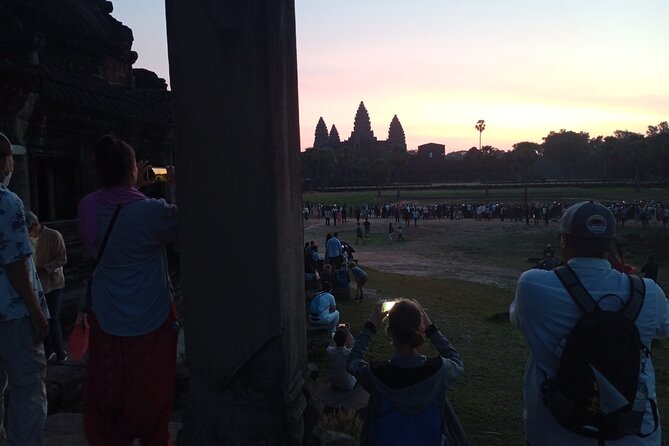 1-Day private Angkor Temple Tour with Sun Rise by Tuk Tuk from Siem Reap - What the private tuk-tuk format changes
