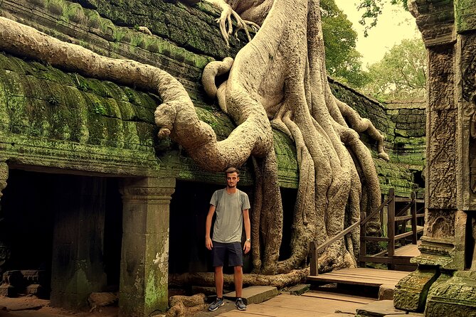 1day private tour to all majestic Temples in Angkor and Sunset - Bayon’s Famous Faces and Baphuon’s Earlier Design