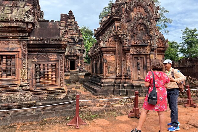 2-Day Angkor Wat and Banteay Srei with Countryside Exploration - Breakfast beside Srah Srang