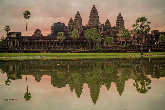 2-Day Angkor Wat, Banteay Srei & Floating Village Kampong Pluk - Royal terraces and a small wooded sanctuary
