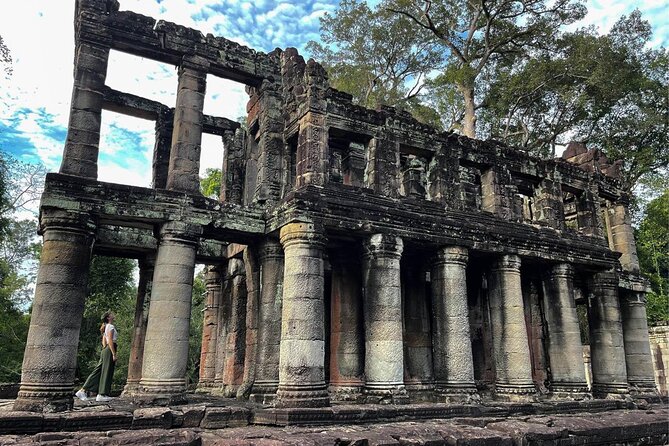 2-Day Angkor Wat Tour with Banteay Srei and Floating Village - Who Should Book This Angkor Wat Tour