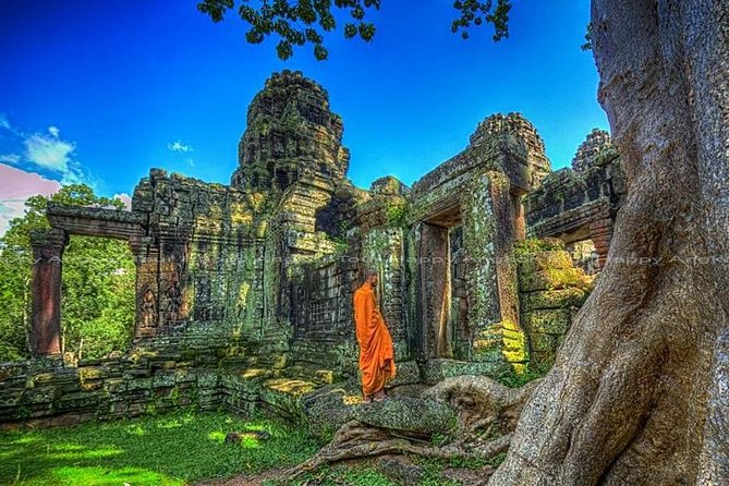 2-Day Angkor Wat with Temples On Small Circle & Kulen Waterfall - What the private format adds