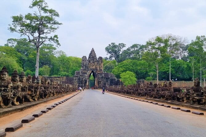 2 Day Cambodia Private Guided Tour in Angkor Temples - A strong two-day introduction to Angkor