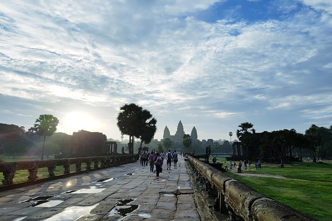 2 Day private tour: Small tour, Big tour, sunrise and sunset,floating village. - What the private format really gives you