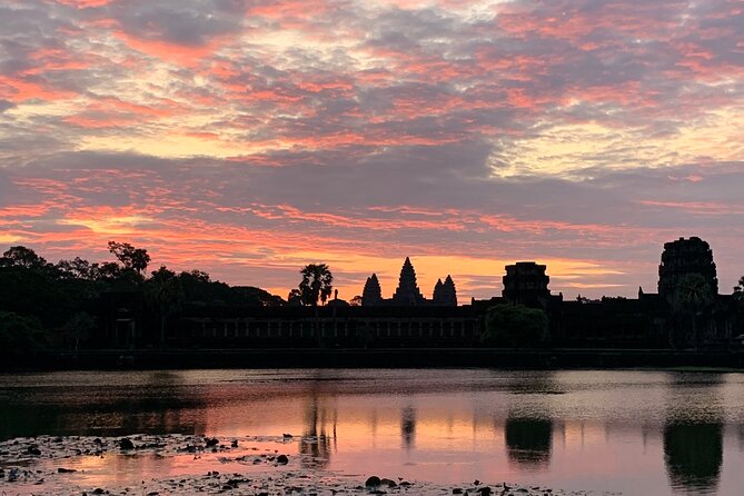 2 Days Angkor temples with Sunrise & Sunset - The eastern temples: Pre Rup, East Mebon, and Ta Som