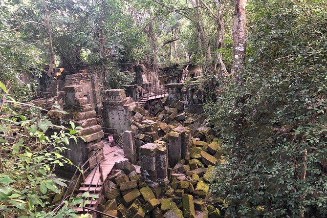 2 Days Discover Angkor Wat Complex and Cambodia's Villages Tours - Day one: Angkor Wat before the royal city