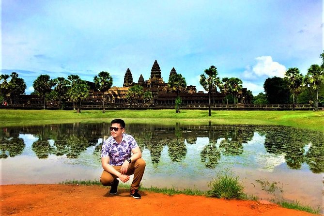 2 Days Exclusive Temple Highlights with Sunset and Sunrise Tour - Day two before breakfast: entering Angkor Wat in darkness