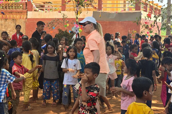 2 Days Tour in Siem Reap including Lunch, Dinner & Apsara Show - Day two begins at 5 AM at Angkor Wat