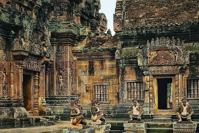 2-Days Tour (The Best Historical of Khmer Empire) - Day one begins with Angkor Thom’s stone faces