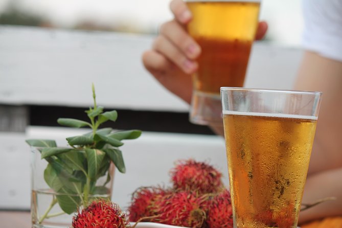 2hours Private Sunset Cruise with unlimited beer, soft drinks and Tour guide - Wine, beer, fruit, and a private evening