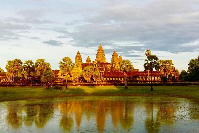 3-Day Tour of Siem Reap, Angkor Temples & Phnom Kulen Waterfall - Day two: sunrise, pink sandstone, and the grand circuit