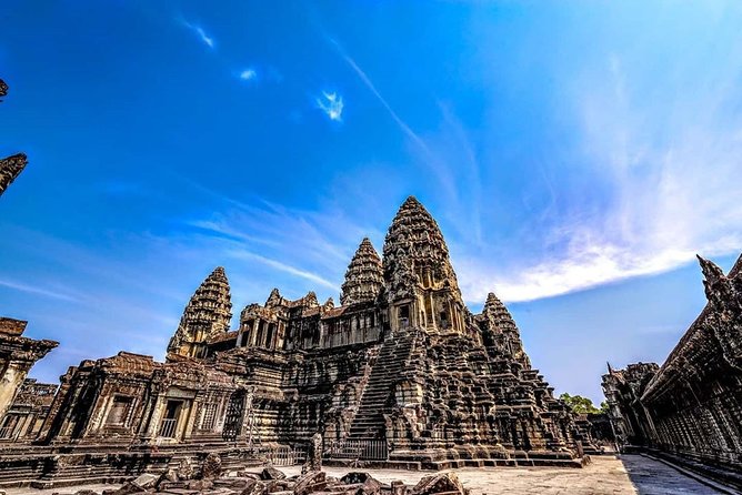 3-Day Tour(Unforgettable Angkor Temple Complex, Banteay Srei& Floating Village) - Day three: Banteay Srei’s small-scale detail