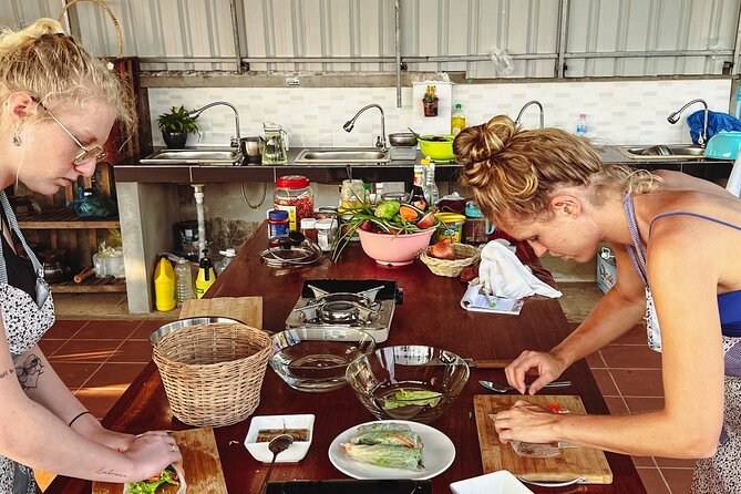 3-Hour Siem Reap Guided Cooking Class and Market with Pick up - A market visit that gives the meal some meaning