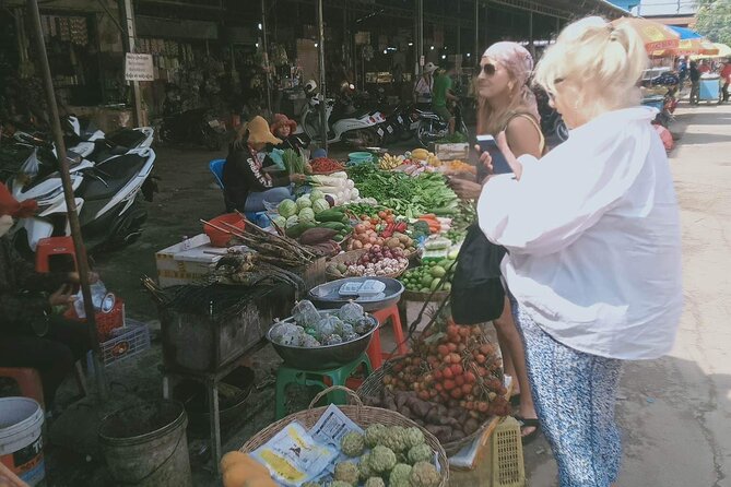 3-Hour Siem Reap Guided Cooking Class and Market with Pick up - Why the small group size matters