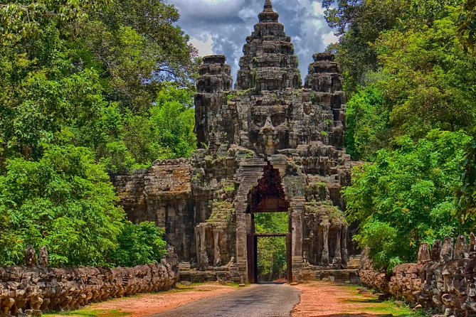 4-Day All Major Temples & Kulen mountain & Koh Ker & Beng Mealea - Day 3: Sunrise, quiet temples, and the Roluos group