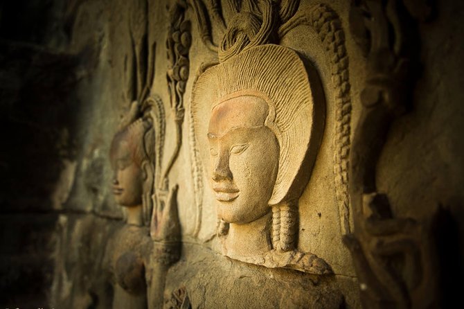 4-Day All Major Temples & Kulen mountain & Koh Ker & Beng Mealea - Day 2: Kulen waterfall and the pink stone of Banteay Srei