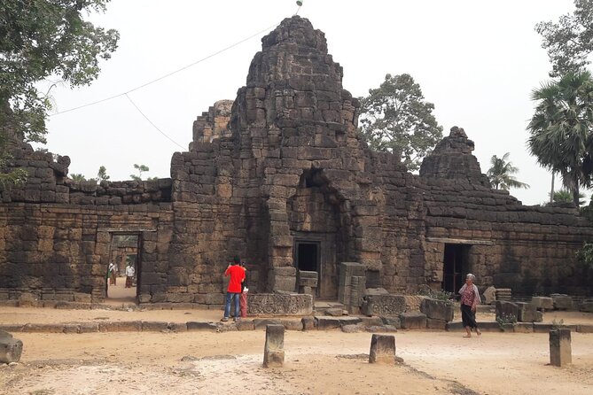 A Day Trip To Phnom Chisor - Tonle Batti From Phnom Penh - What the guides add to the temples