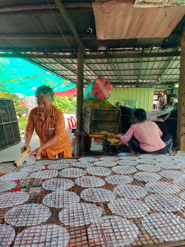 A Day TukTuk Handicrafts Bambootrain Killing&BatCaves,Sunset - Ek Phnom, giant Buddhas, and an older temple ruin