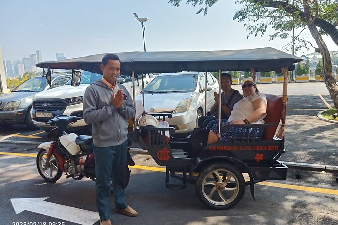 A Full Day Tour for Royal Palace, S21, Killing Fields & More - Central Market, a lighter final stop