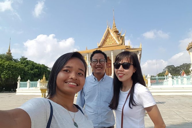 A Half Day Tour in Phnom Penh City - Royal Palace and Silver Pagoda