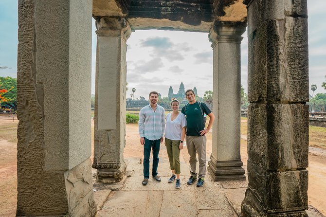 Angkor Jeep Tour Discovery - Inclusive Lunch - Two hours at Angkor Wat
