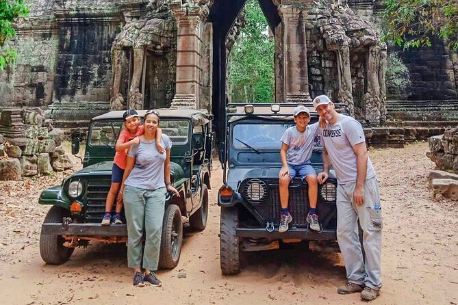 Angkor Jeep Tour Discovery - Inclusive Lunch - Bayon’s stone faces and better photo spots