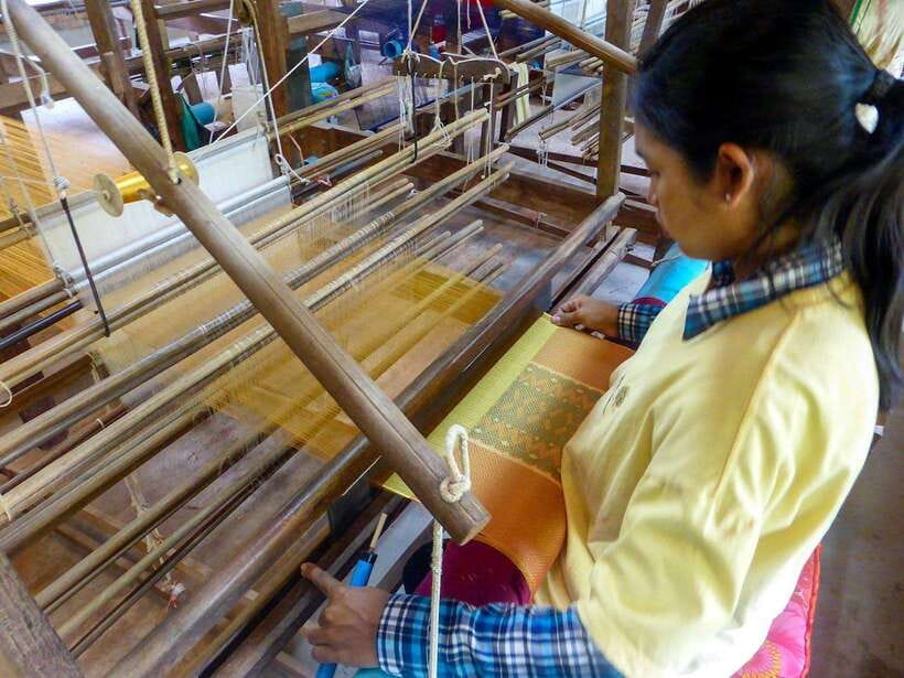 Angkor Silk Farm & Lotus Silk Farm: Siem Reap Discovery Tour - What the $25 price really covers