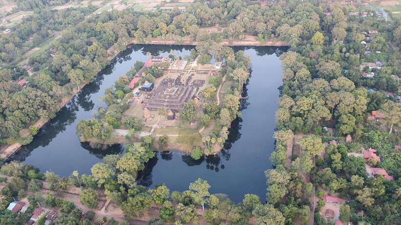 Angkor Stunning Hot Air Balloon - Bakong Temple from above