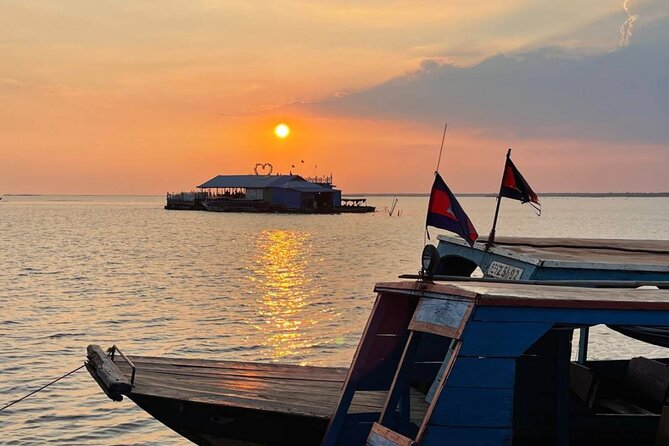 Angkor Sunrise & Floating Village Sunset Full-Day Siem Reap Tour - Four hours among the stilt houses