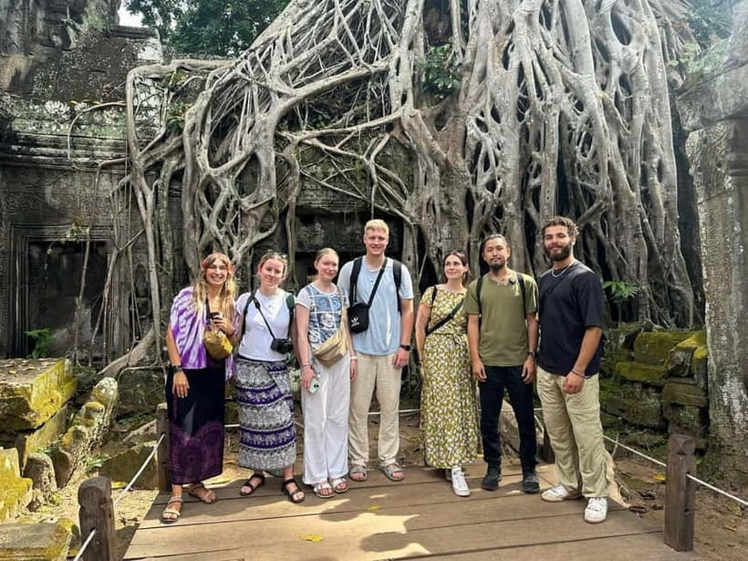 Angkor Sunrise or Sunset Tour (includes breakfast or lunch) - What to wear and bring for a long temple morning