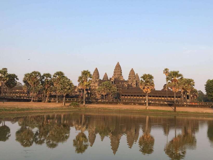 Angkor Temples Highlights Tour: 2 Days with Sunrise - Day one: Angkor Wat, Bayon, and Ta Prohm