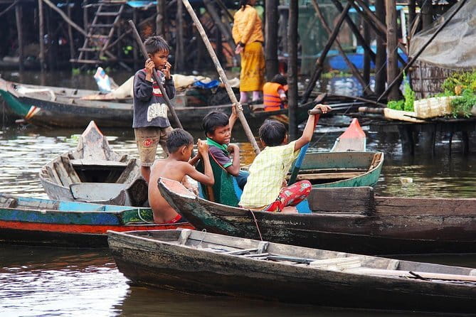 Angkor Wat 2 Days and a Half Temples & Tonle Sap-Small Group Tour - The faces of Bayon Temple