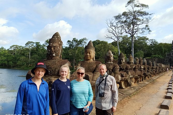 Angkor Wat & Banteay Srey Tour - Banteay Samre provides a quieter final stop