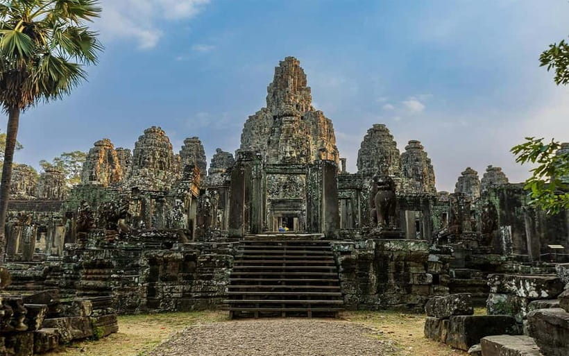 Angkor Wat: Full-Day Guided Sunset Tour - Ta Prohm and the famous tree roots