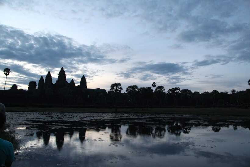 Angkor Wat Full-Day Private Tour with Sunrise - Clothing, comfort, and what to plan before dawn