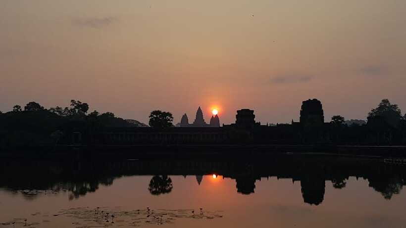Angkor Wat Full-Day Private Tour with Sunset - Sunset at Pre Rup