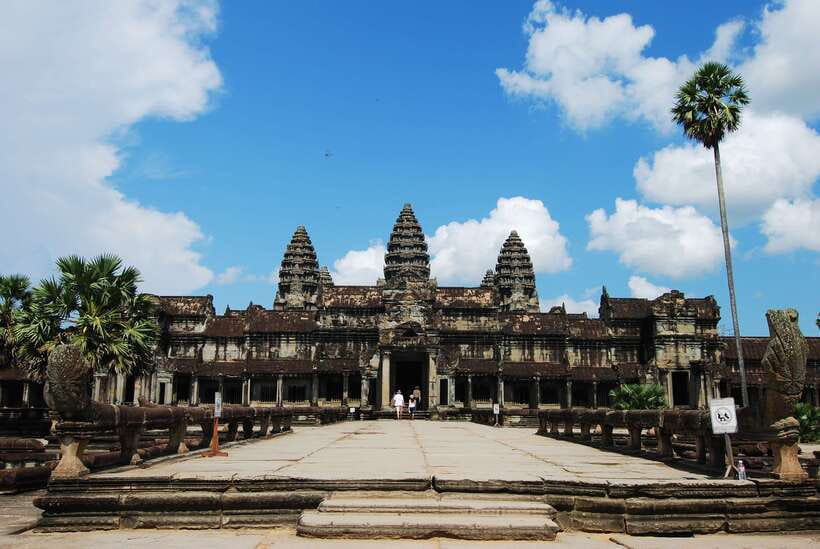 Angkor Wat Full-Day Private Tour with Sunset - The Elephants and the Leper King
