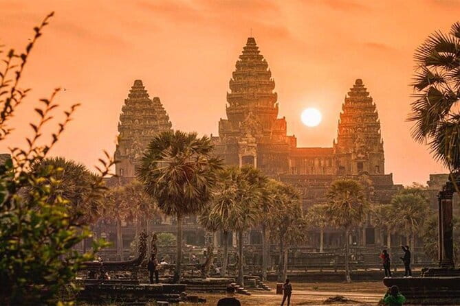 Angkor Wat Guided Tour - Phnom Bakheng and the final two hours