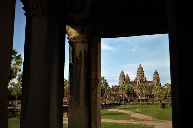 Angkor Wat Highlights and Sunrise Guided Tour from Siem Reap - Bayon’s stone faces reward a slower look