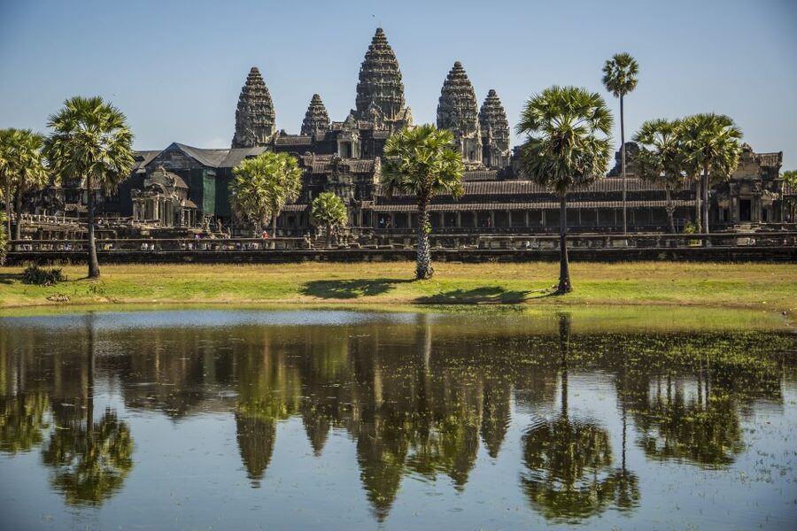 Angkor Wat in a vintage Jeep with driver - jeep rental - Why the vintage Jeep changes the Angkor day