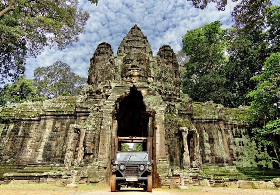 Angkor Wat in a vintage Jeep with driver - jeep rental - Angkor Wat deserves your freshest attention
