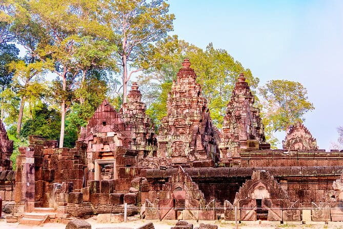 Angkor Wat Private Tours - Bayon and Baphuon in the same temple group
