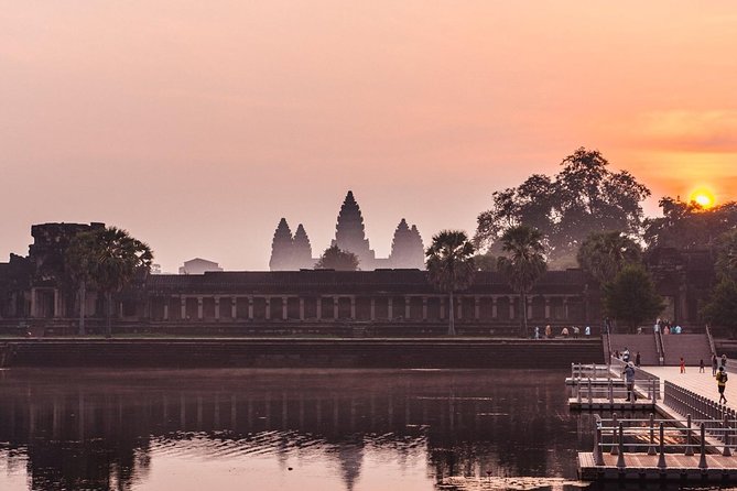 Angkor Wat Small-Group Sunrise Tour from Siem Reap - Weather, punctuality, and the limits of sunrise tours