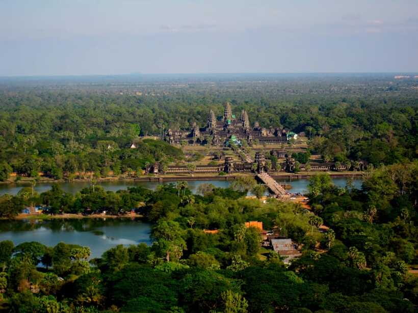 Angkor Wat: Small-Group Tour with Balloon Ride and Lunch - Lunch, transport, and the true price