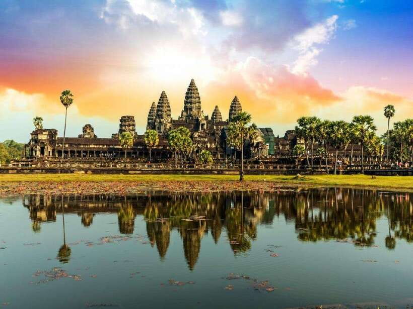 Angkor Wat Small Tour Sunrise With Private Tuk Tuk - Angkor Wat Sets the Scale for the Day