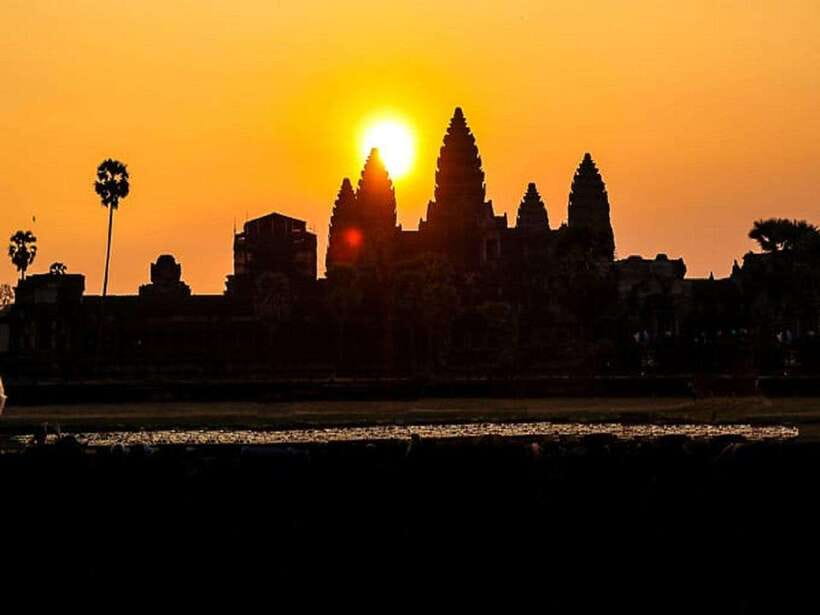 Angkor Wat Small Tour Sunrise With Private Tuk Tuk - Takeo Keeps the Route Moving