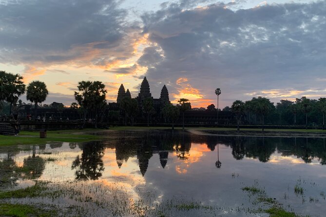 Angkor Wat Sunrise and Angkor Thom Sunset Tour - Angkor Thom in the afternoon: faces, terraces, and royal power