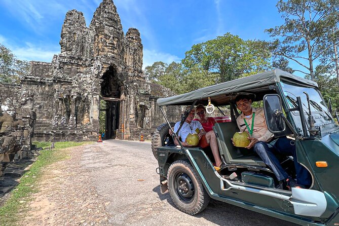 Angkor Wat Sunrise and Market Tour by Jeep - What your guide and driver add